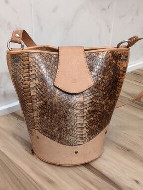 Amazing Vintage Snake Skin Bucket Bag